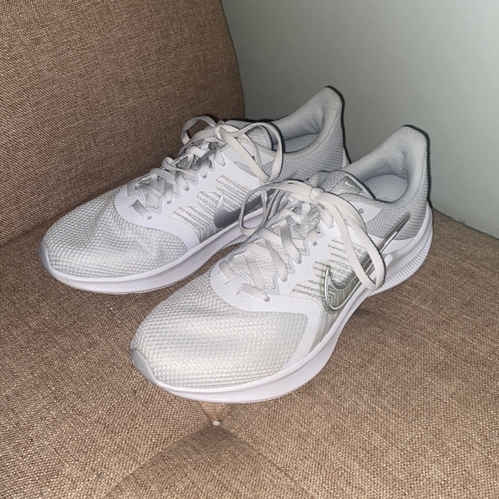 Womens White Nike shoes